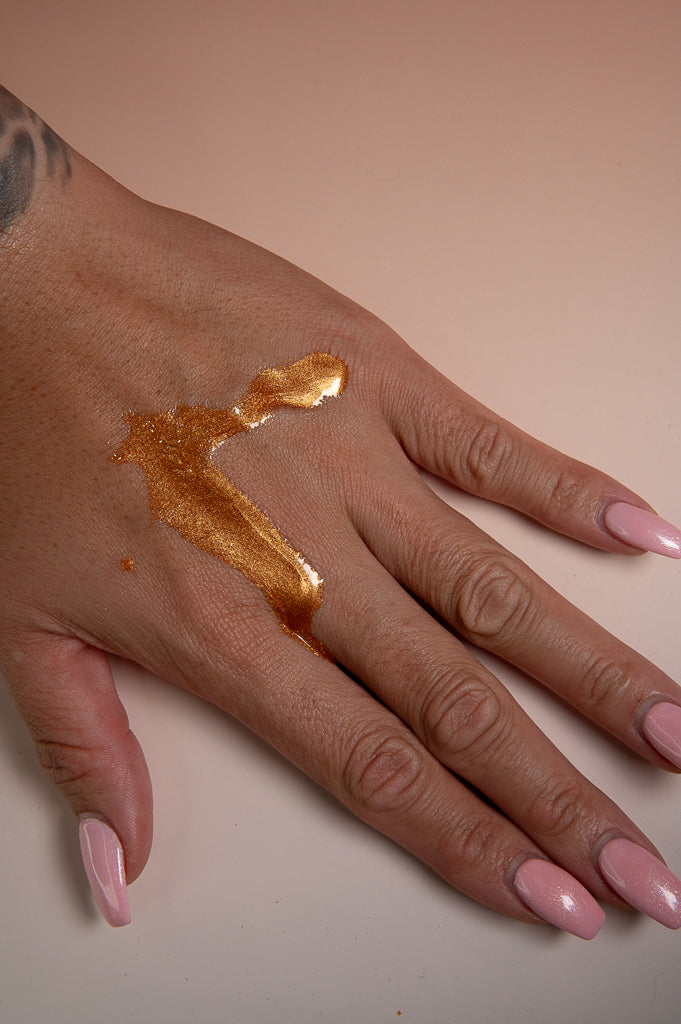 Bronzed by the Sun – Dry Bronze Body Shimmer Oil for Radiant Glow